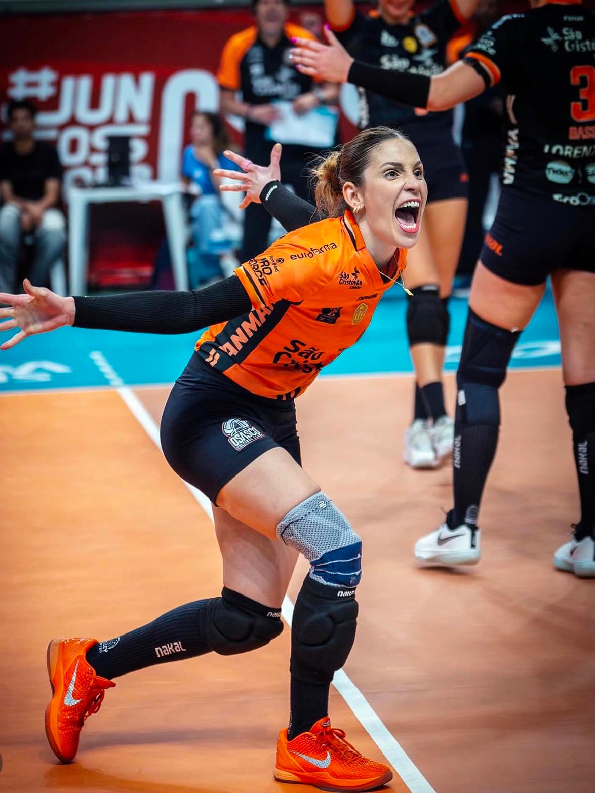 Jogando com Atleta - Camila Brait